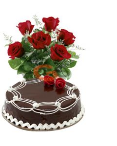 Combo Gift of Red Roses with Chocolate Cake